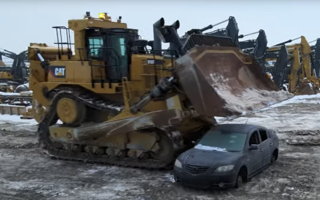 Who hasn’t wanted to crush a car with their yellow iron?